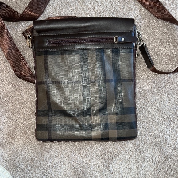 Burberry bag - Picture 2 of 4